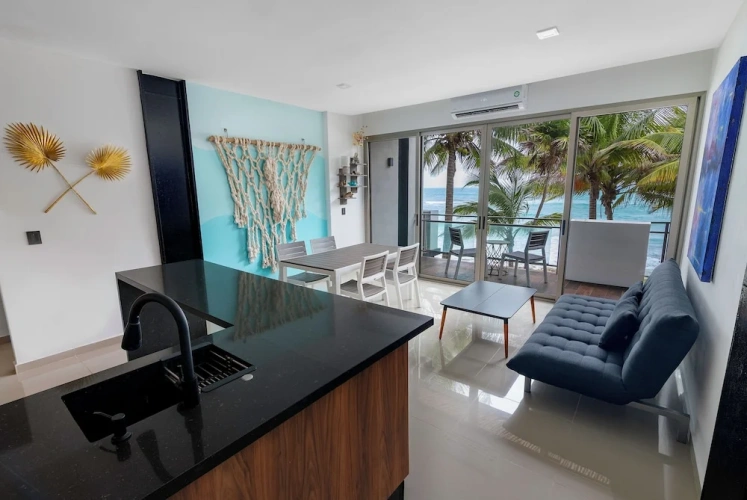 1 Bedroom Luxury Apartment with sea view
