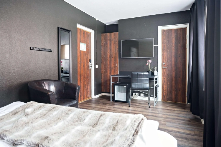 Guest rooms