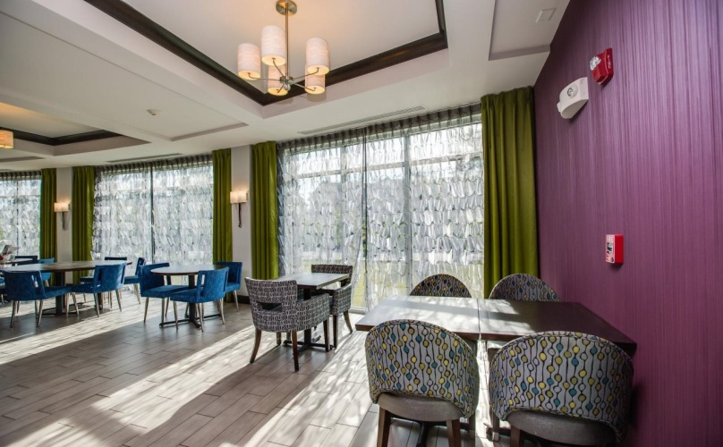 Holiday Inn Express And Suites Charleston Arpt Con photo 26