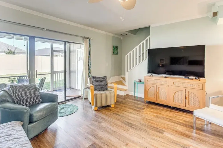 3 Bedrooms Apartment