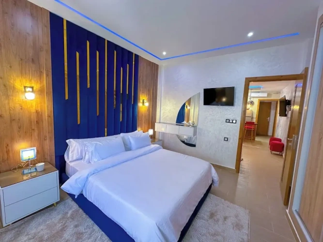 2 Bedrooms Apartment with balcony and with garden view