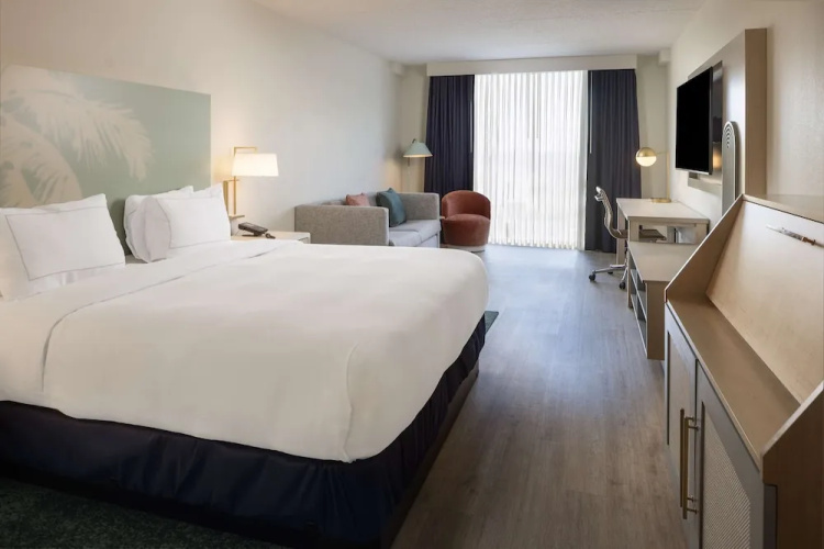 Hotel Morrison FLL Airport