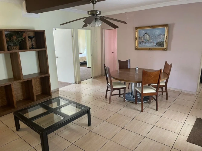 Sextuple Family Suite