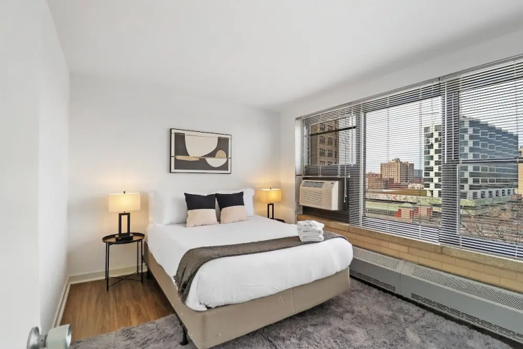 2BR Apt in Hyde Park - Algonquin 8E