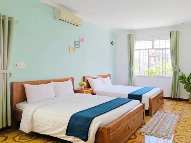 Deluxe Family room with garden view