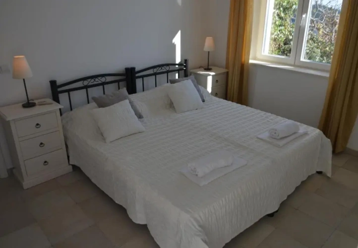 3 Bedrooms Apartment