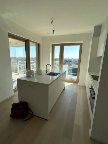 Modern Beach Apartment With Balcony Parking