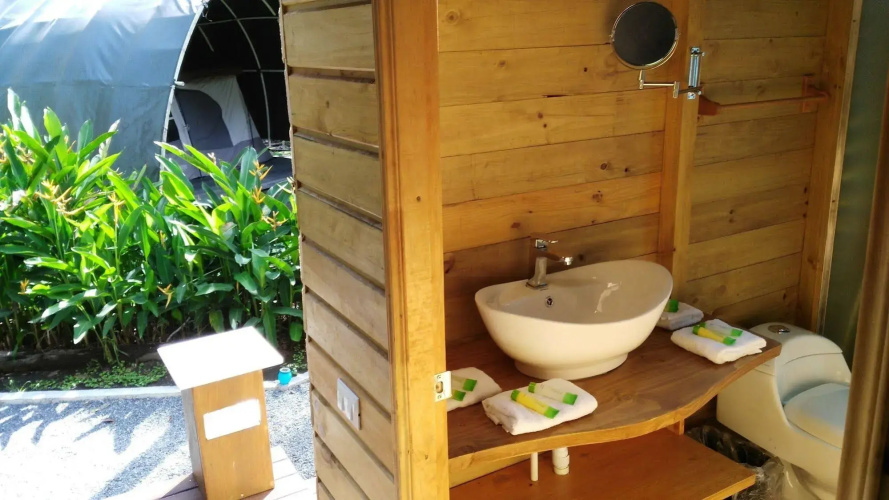 Lirio Lodge