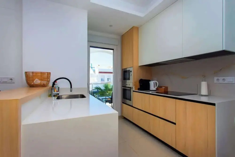 Sunset Paradise - Sleeps 4, Pool, Terrace & Views