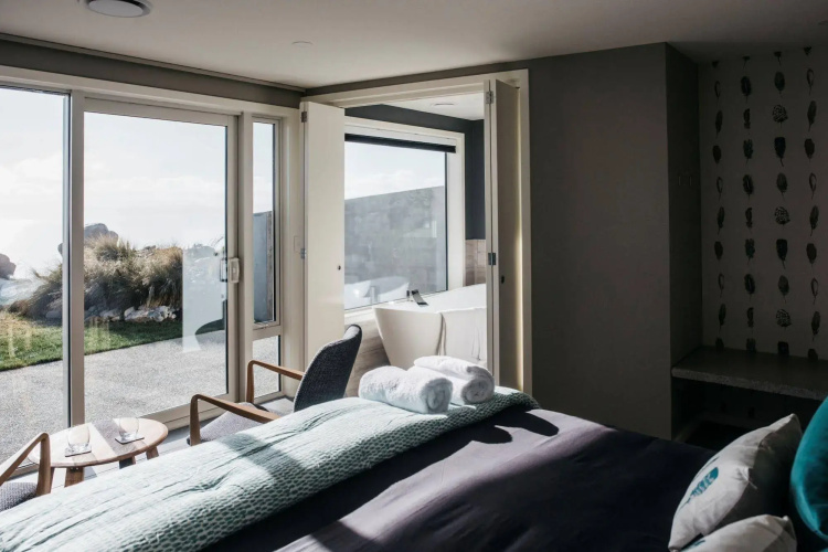 Lakestone Lodge