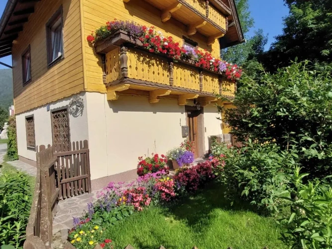 3 Bedrooms Chalet