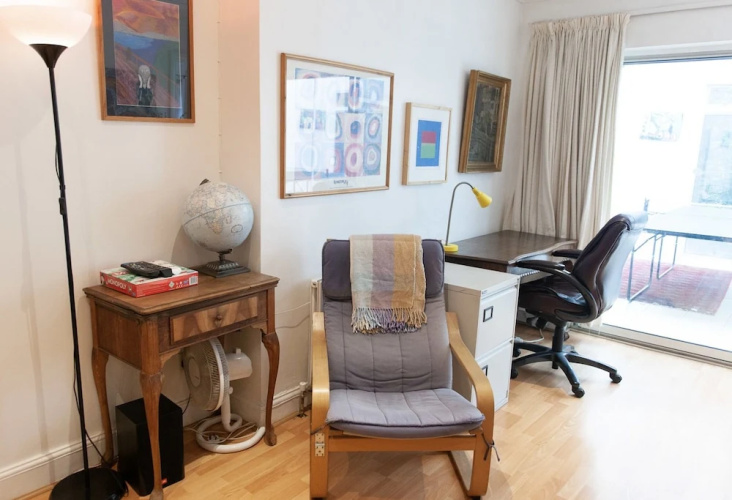 3 BR by Hampstead Heath W/terrace + Parking