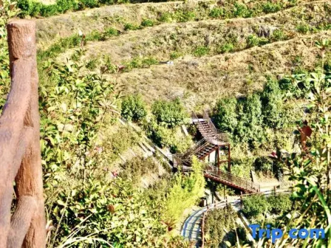XinSu · YaYuan Resort Hotel (QianGuQing)