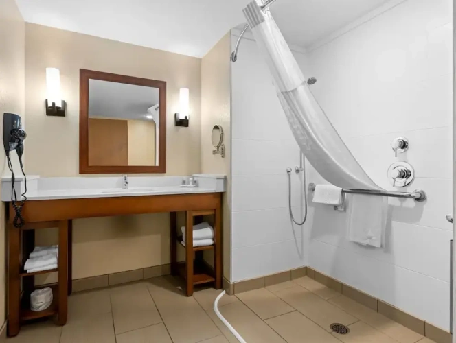 Standard Double room with lake view
