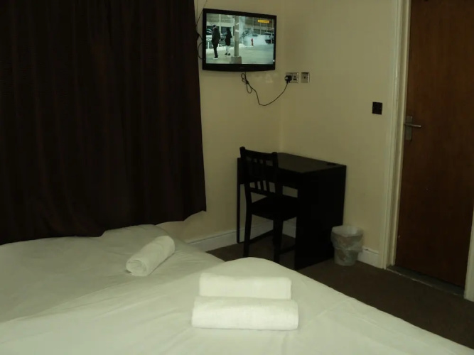 New Globe Hotel