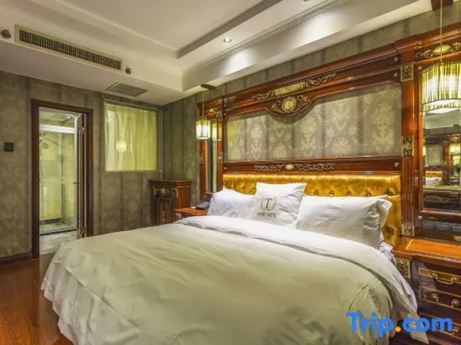 2 Bedrooms Suite