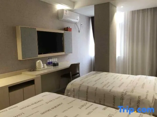 Deluxe Twin Suite