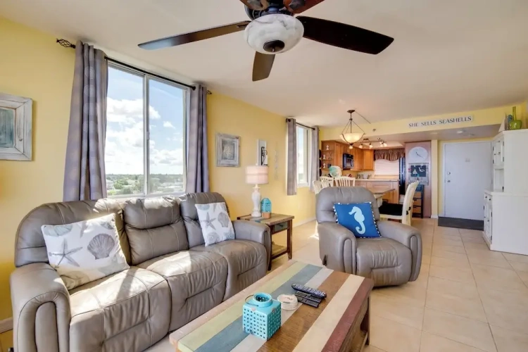 2 Bedrooms Apartment