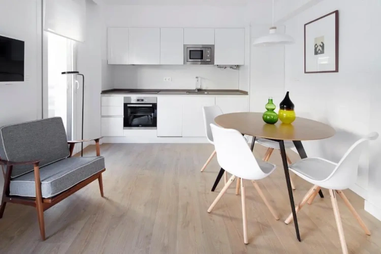2 Bedrooms Apartment
