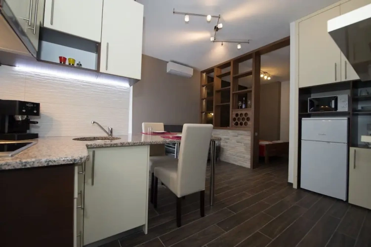 1 Bedroom Apartment with balcony