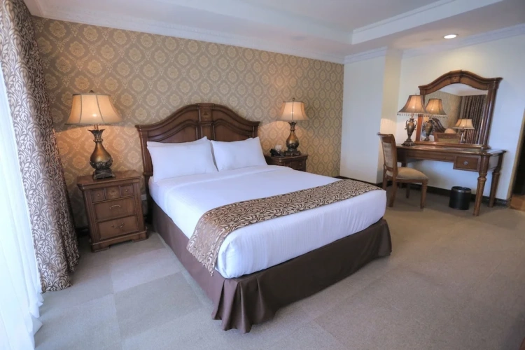 Executive Suite with balcony