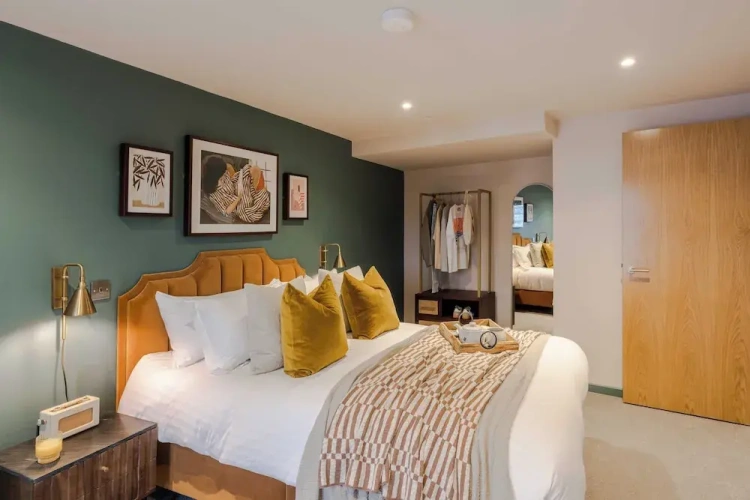Deluxe Apartment