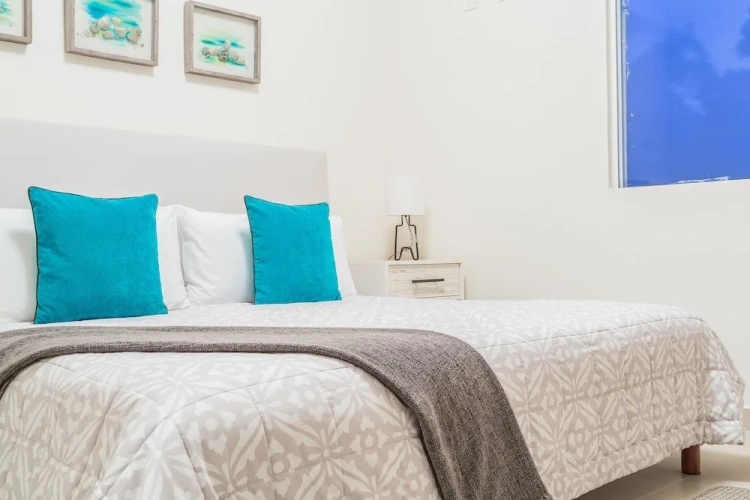 3 Bedrooms Apartment