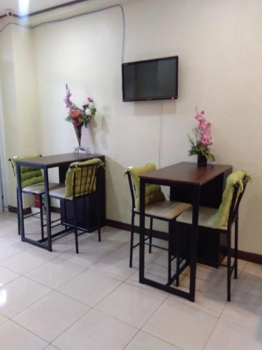 Wjv Inn Marigondon