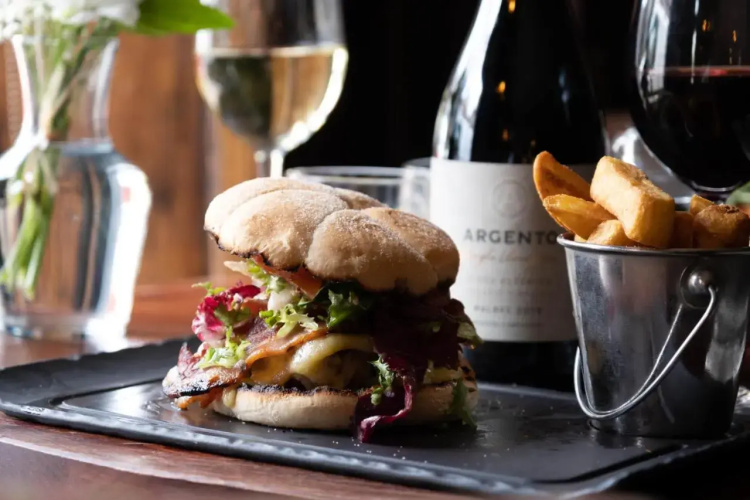 The Lazy Cow - Salisbury