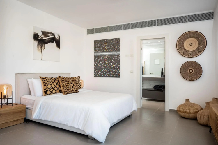 2 Bedroom Duplex with Amazing Sea View Terrace