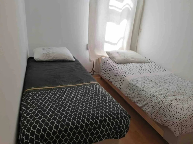 Room Charlotte 1...
