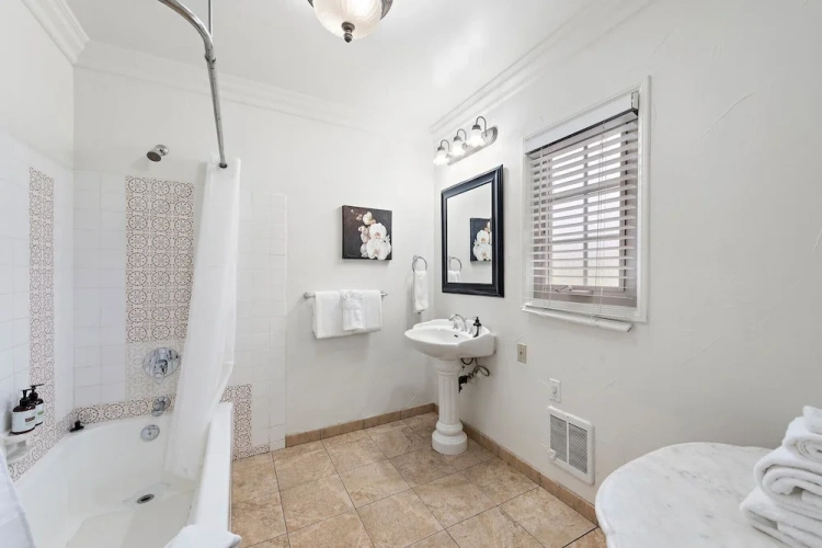 1 Bedroom Suite