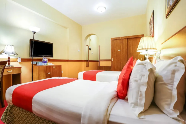 OYO 353 Middle East Hotel