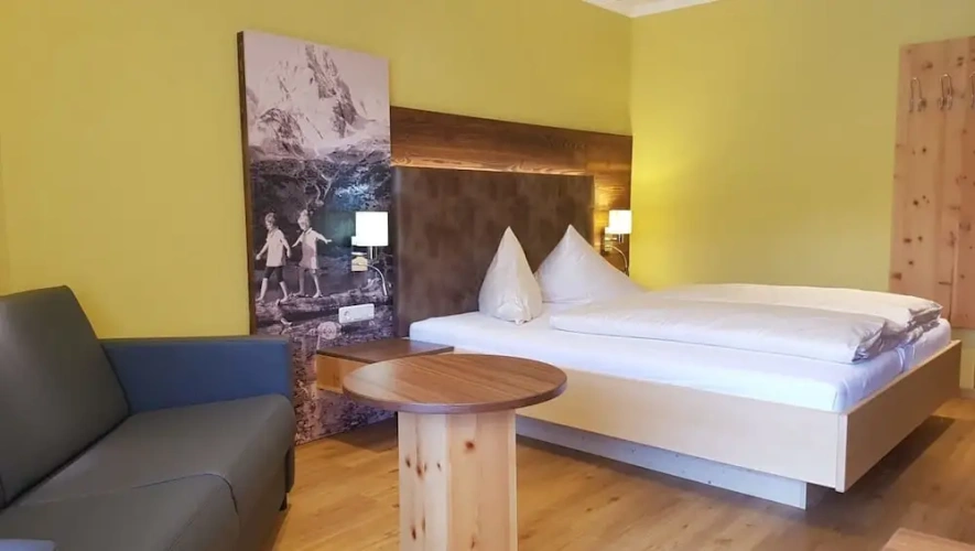 Standard Triple room with balcony
