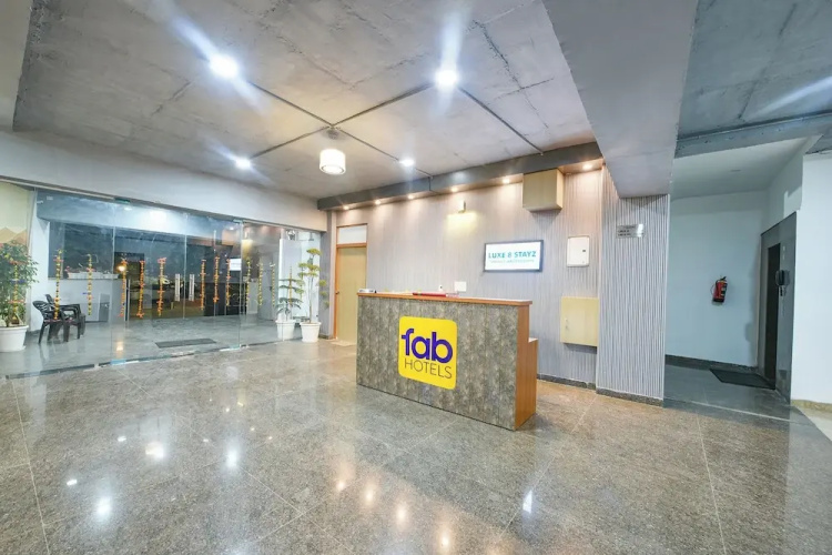 Fabhotel Luxe 8 Stayz