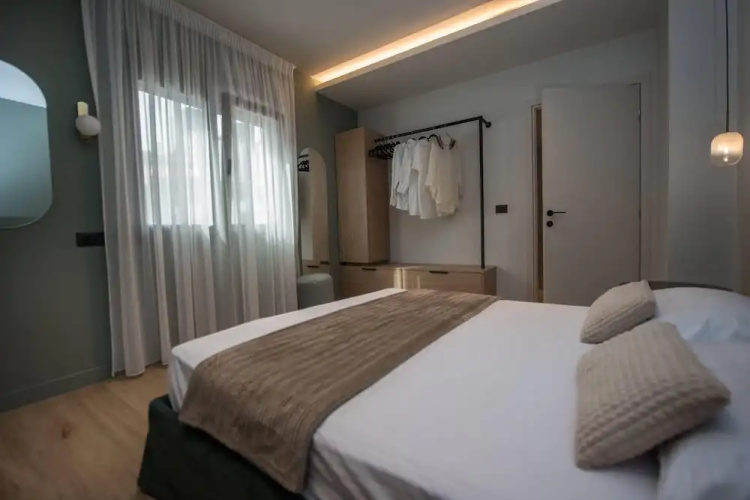 Arvacay Luxury home