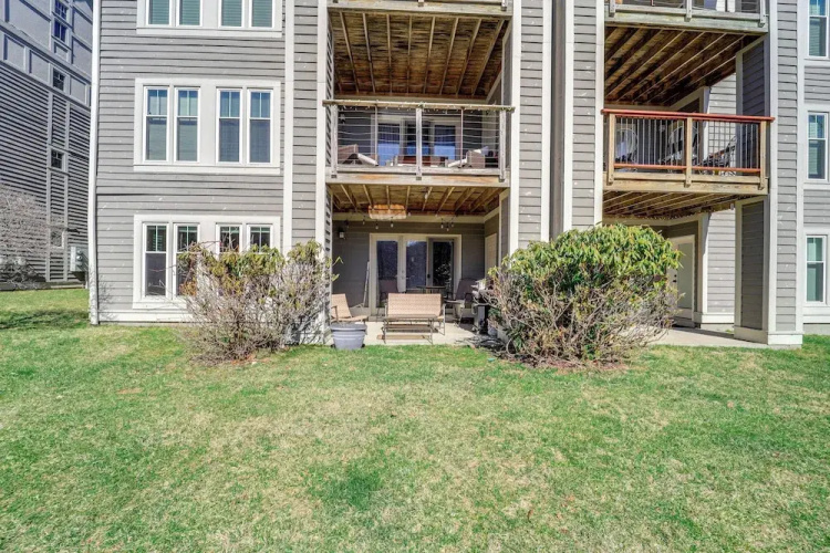 6 Mi to Skiing: Mtn-view Condo in Seven Devils