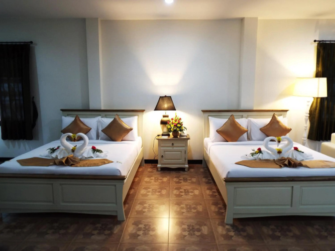 Phuwanalee Resort
