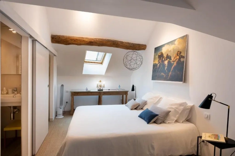 Standard Double room with view