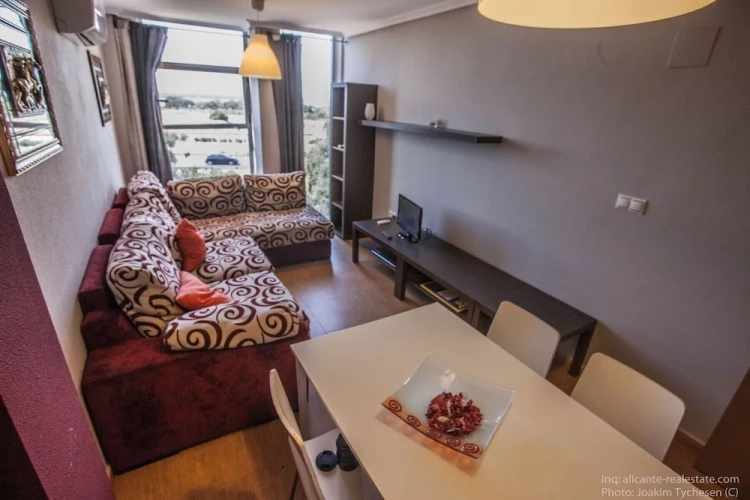 2 Bedrooms Apartment with balcony and with garden view