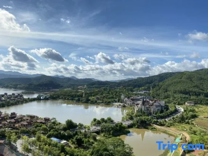 Standard Double room with balcony and with lake view