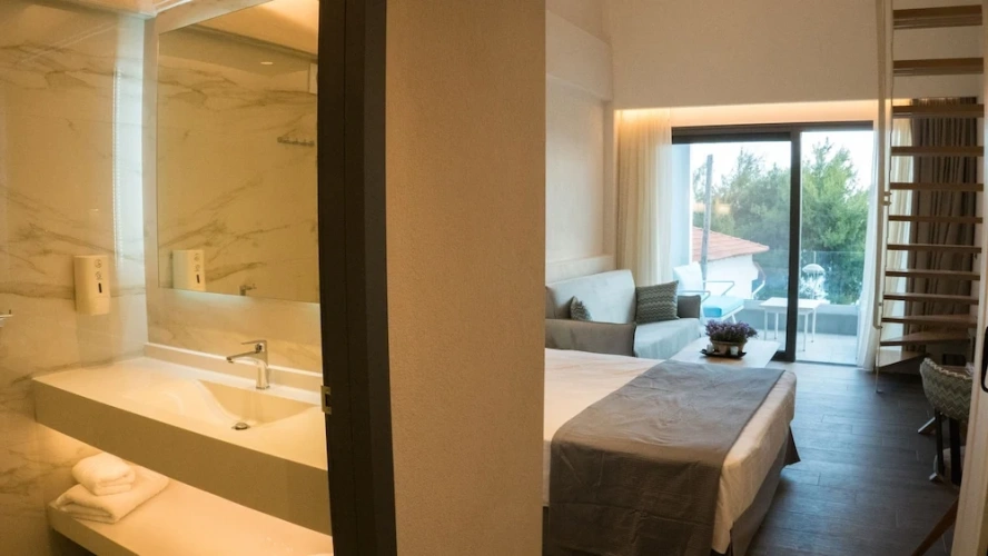 Deluxe room with sea view