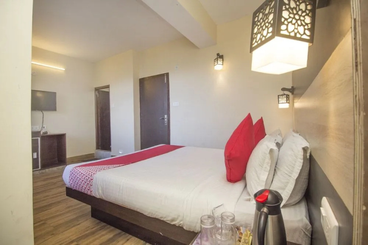 OYO 25087 Hotel Horizon