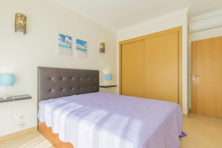 2 Bedrooms Villa