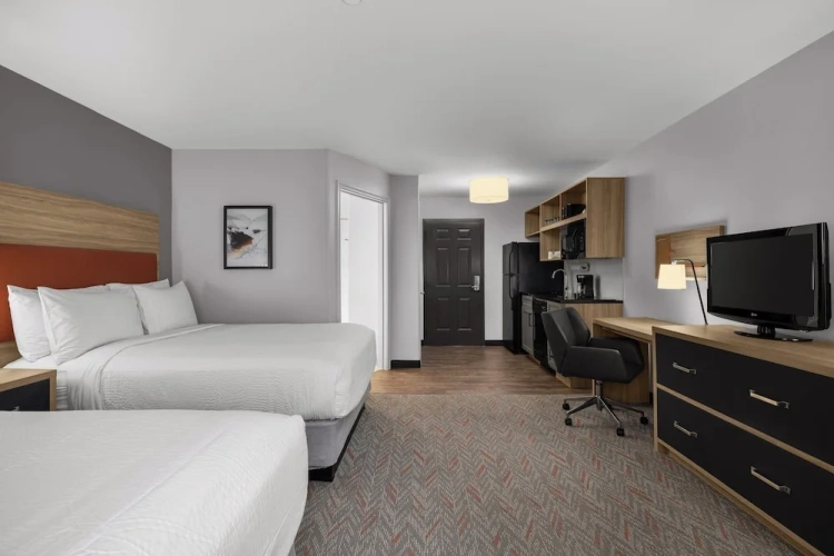 Quadruple Suite