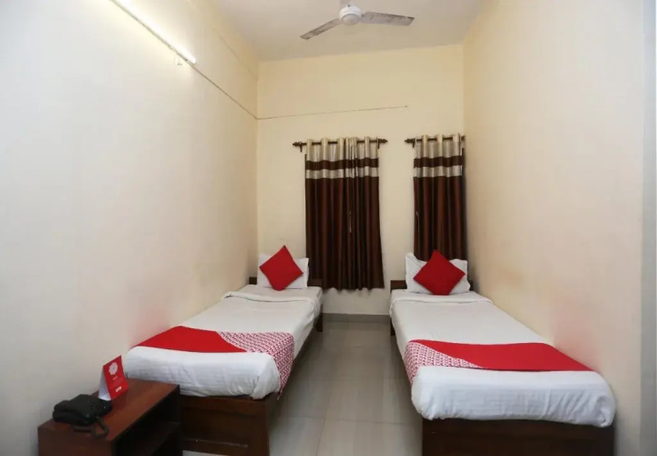 Hotel East West