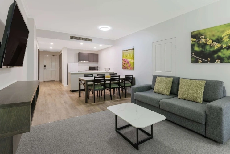 2 Bedrooms Quadruple Apartment with balcony