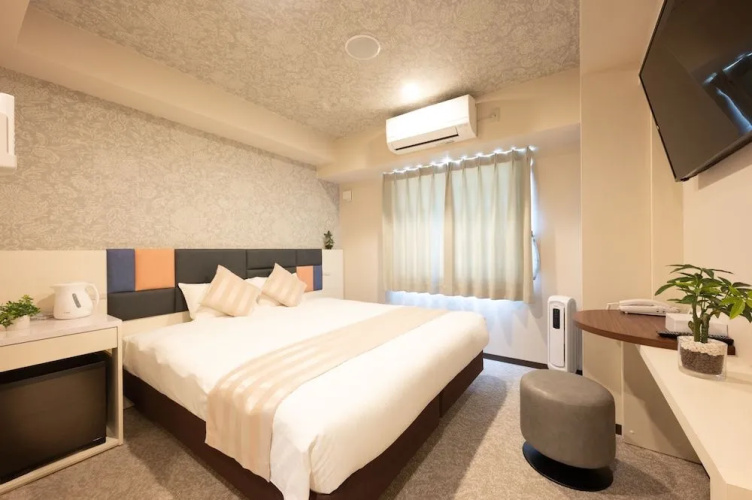 Naha Crystal Hotel