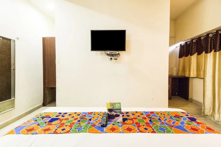 Collection O 4731 Hotel Surya Continental