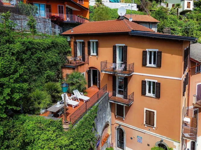Apartment with balcony and with lake view